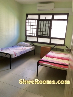 ***Blk 660D Jurong West St 64 - @ nearby Boon Lay MRT, One male roommate to share common room with aircon***