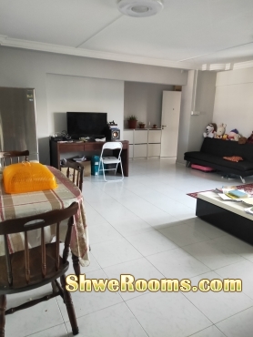 BLK 784 Common Room With New Air Con FOR RENT 3 MINS TO YEW TEE MRT