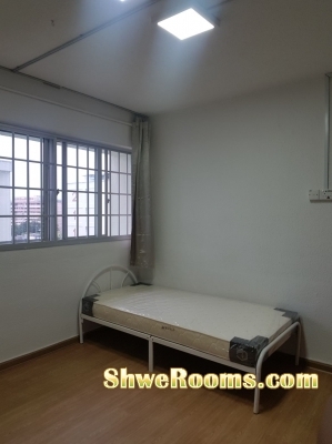 Common room for rent near Yishun MRT