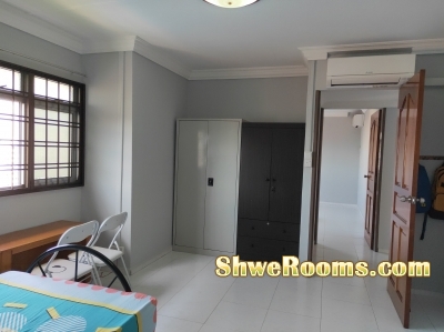 1 Big Commom Room With Air Con @ Ang Mo Kio