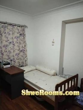 Couple/ Two ladies Master Room @ Boon Keng
