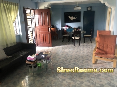 HDB room for rent for a lady at Near Aljunied MRT &Mountbatten MRT