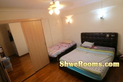 Available for One Master Bedroom & One Common Room @ Jurong East