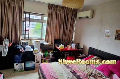 Master bed Room with Aircon for Two persons (Two boys/Two Girls or Couple) at 249 Choa Chu Kang Ave 2