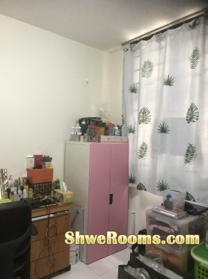 Sembawang common room for one lady near by MRT