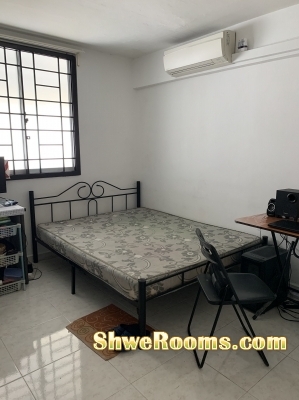 Looking for one lady near Holland village MRT