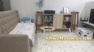 Common Room for Rent (1 lady , no need to share )