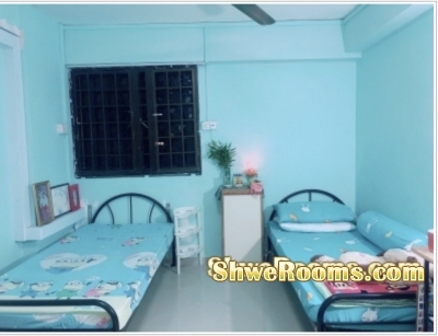 Looking for 1 lady to share common room