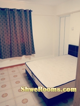 Common Room - (6min) Dakota/Mountbatten MRT - Couple Only