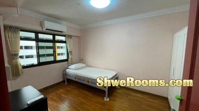 Two Single Room Available at Sembawang (Just 7min walk from Sembawang MRT)