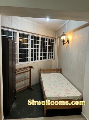 Share room for Lady At bukit Batok Prefer short term