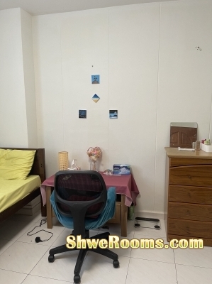 one single lady for common room at Sembawang