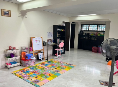 Looking for one lady roommate in Common Room at Serangoon 