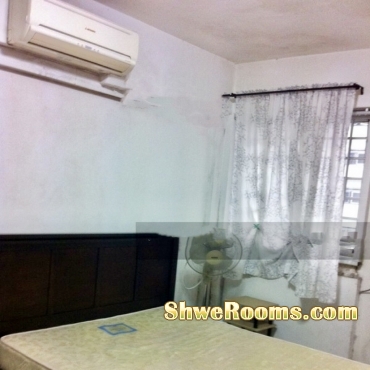 One Common room nearby Marsiling MRT (5) min