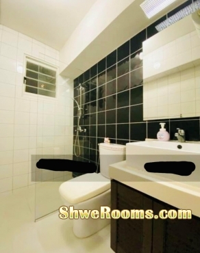 1xCommon Room ($950)available in Hougang/Buangkok Area.