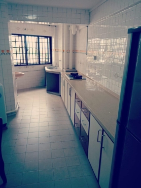Common Room (6min) Dakota/Mountbatten MRT - (single or couple only) -