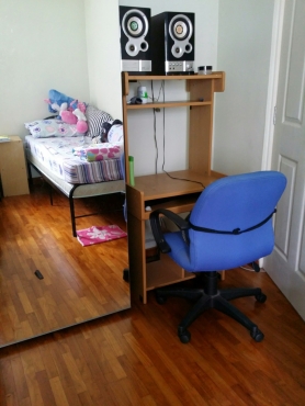 Common-room for 2 Ladies (Admiralty)-beside MRT