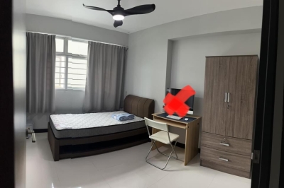 Available one common room near tampines west mrt/ Temasek Poly