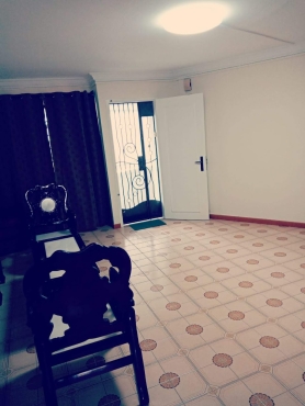 Shared Common Room (6min) Dakota/Mountbatten MRT - (single or couple only)
