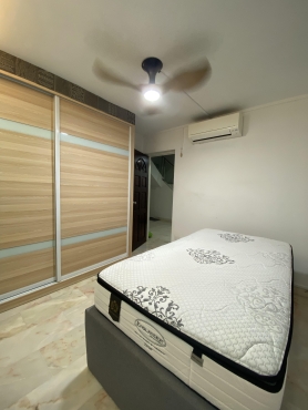 HDB Common Room for Couple (Or) 2 females Near Tampines MRT and Tampines Hub