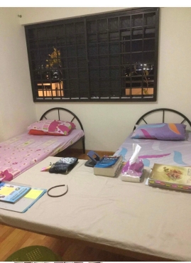 ^^^ One lady for one Common room @ near boonlay MRT ^^^