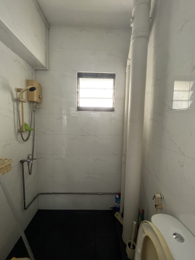 Common room available Opposite to Sengkeng mrt