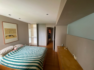 Master bed & common room
