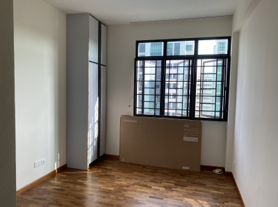 Condo common room for 1 pax female tenant 