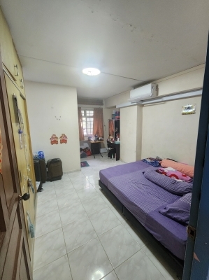 MASTER BEDROOM FOR RENT