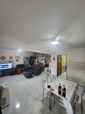 MASTER BEDROOM FOR RENT