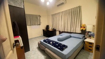 looking for one lady roommate at big common room