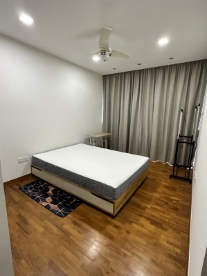 Spacious Condo Master Bedroom Near Sengkang/Punggol MRT