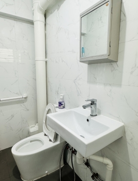 HDB Room for one lady