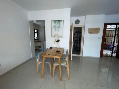 1 male to share Common room( long term)