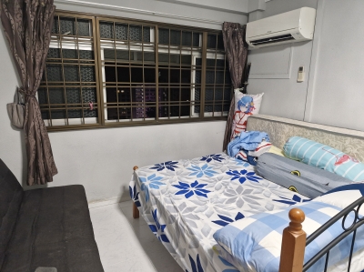Blk 784, Master bed room or common room  With Air Con FOR RENT 4 MINS TO YEW TEE MRT