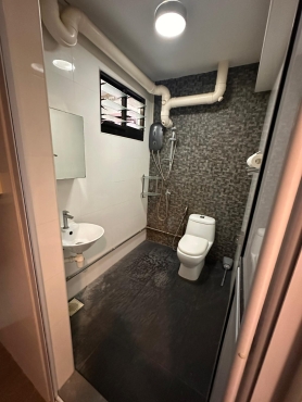 Looking for one male roommate (common room ) @ Boonlay Mrt