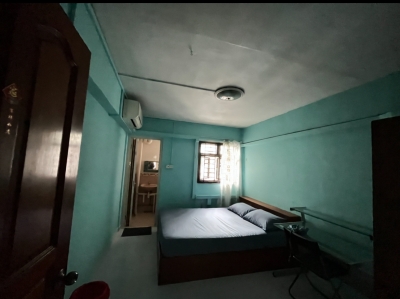 Bedok Mrt အနီး master room ငှါးရန်ရှိသည်