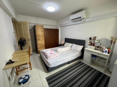 Master Room for Rent nearby Marsiling MRT ( 4 min walk ) 
