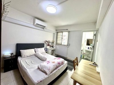 Master Room for Rent nearby Marsiling MRT ( 4 min walk )