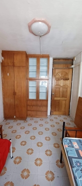 Looking for One Lady Roommate to share at Common Room