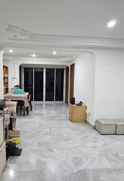 Looking for male roommate to share common room