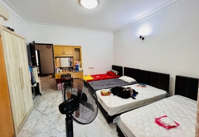 Spacious Common Room For Rent ( PRIVATE HOUSE )