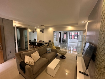 looking for One male roommate (Big Common room) @ Boonlay Mrt