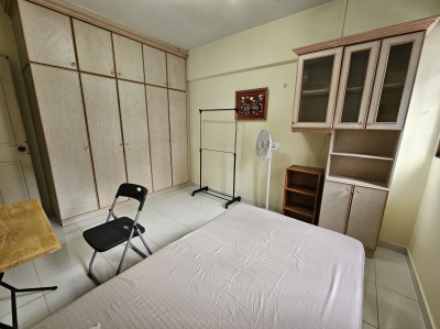 Chinese Garden Common Room for rent (Male only)