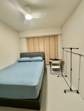 Common room for rent ( male roommate )