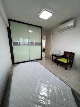  Common room in Blk 522, near by Lakeside MRT