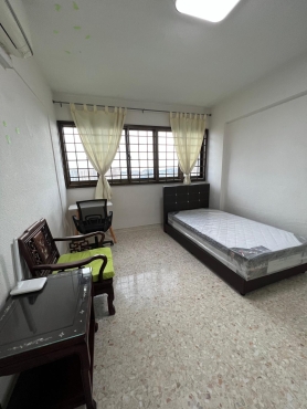 Big common room rent at BLK 522 @near Lakeside MRT 