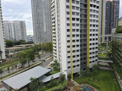 Common Bedroom  to share at near Clementi MRT 