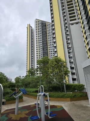 Common Bedroom  to share at near Clementi MRT 