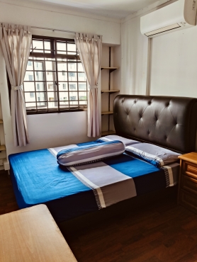 2 Gents or couple for Master Bedroom